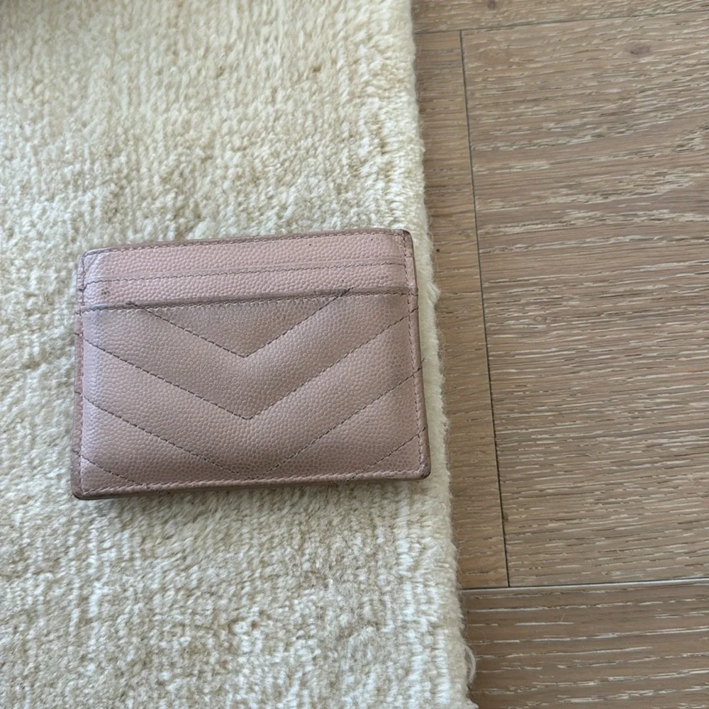 Saint Laurent Cassandre Matelasse Card Case in Lambskin in pink - Picture 7 of 10